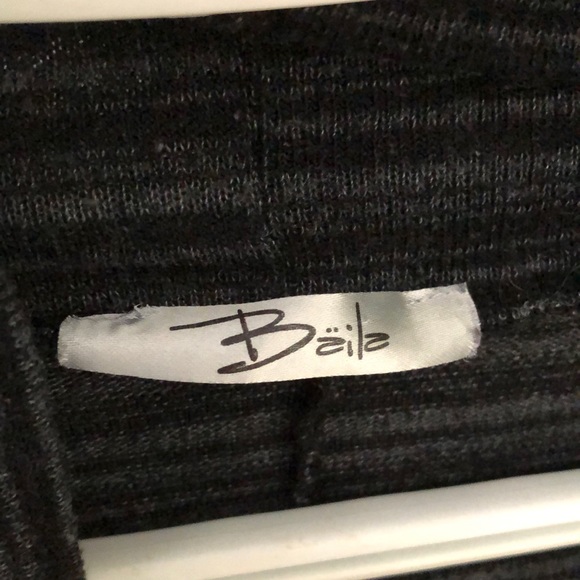 Black and grey striped open cardigan - Picture 3 of 4